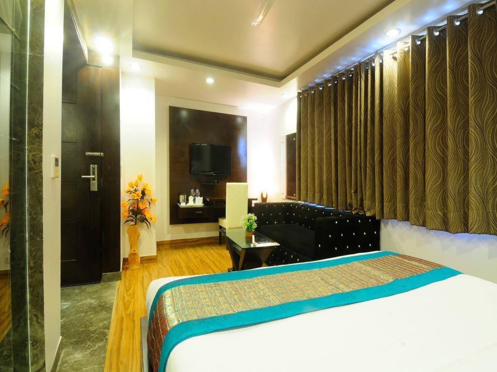 Hotel Elegance New Delhi Luaran gambar