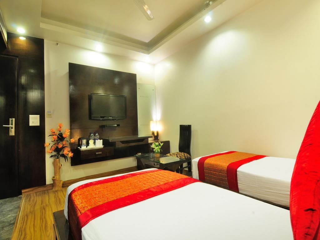 Hotel Elegance New Delhi Luaran gambar