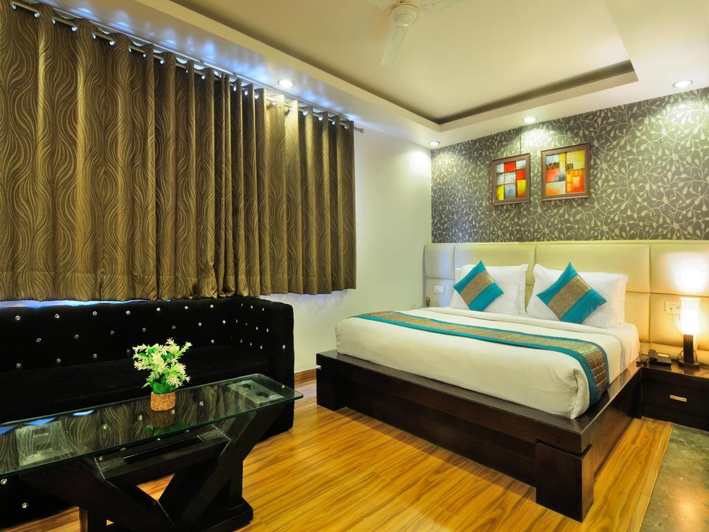 Hotel Elegance New Delhi Luaran gambar