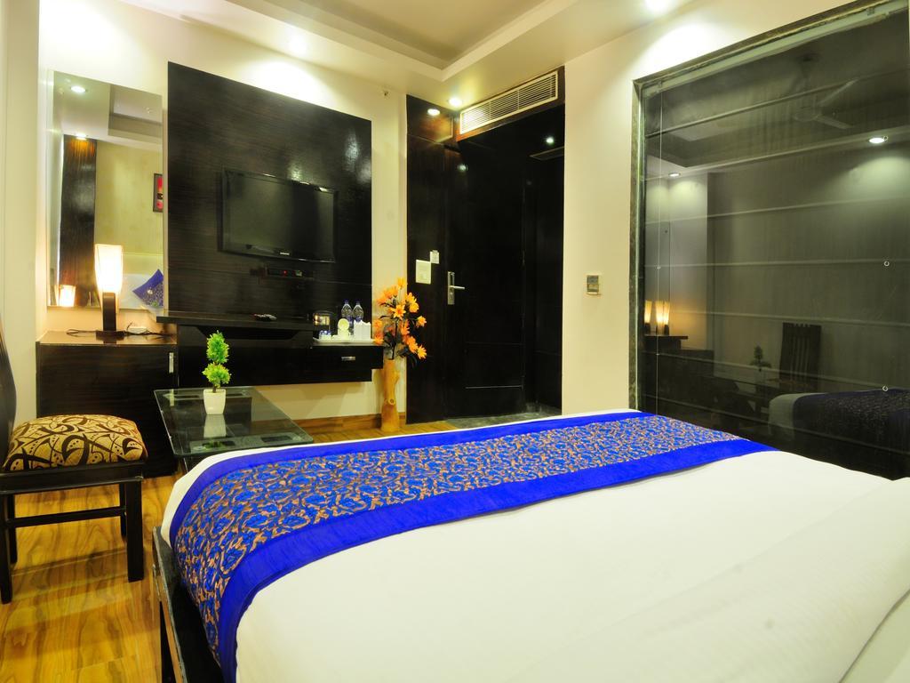 Hotel Elegance New Delhi Luaran gambar