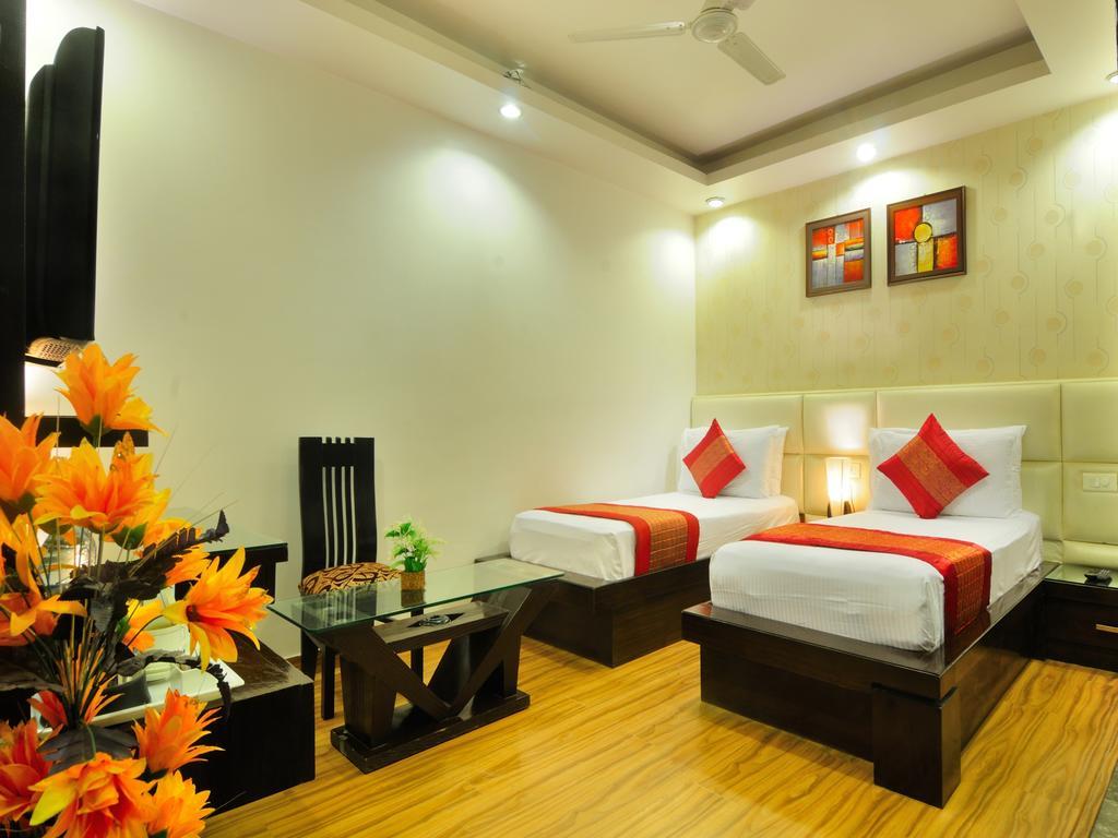 Hotel Elegance New Delhi Luaran gambar
