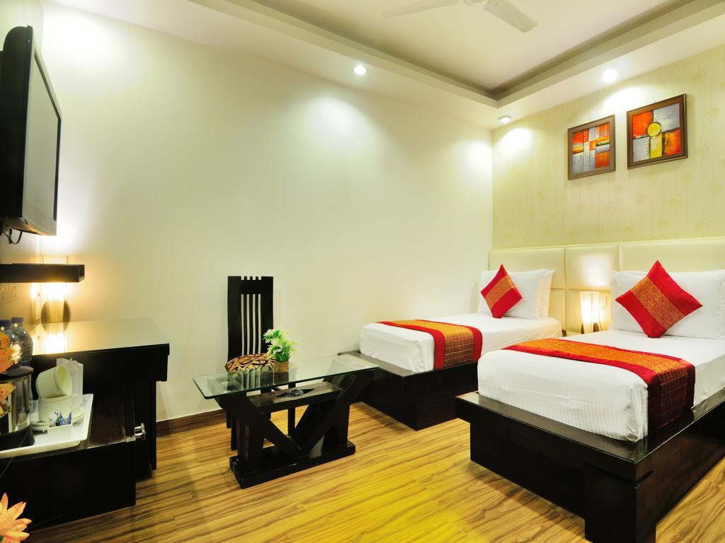 Hotel Elegance New Delhi Luaran gambar